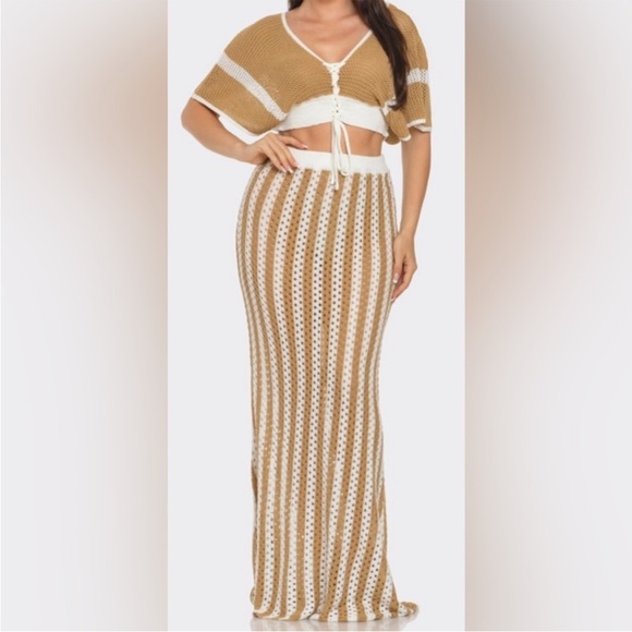 Tan and White Crochet Swim Coverup ☀️☀️☀️☀️☀️read ⬇️ - Picture 3 of 6